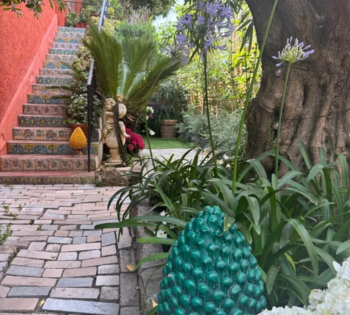 Villa Romana Saint-Tropez Bed & Breakfast