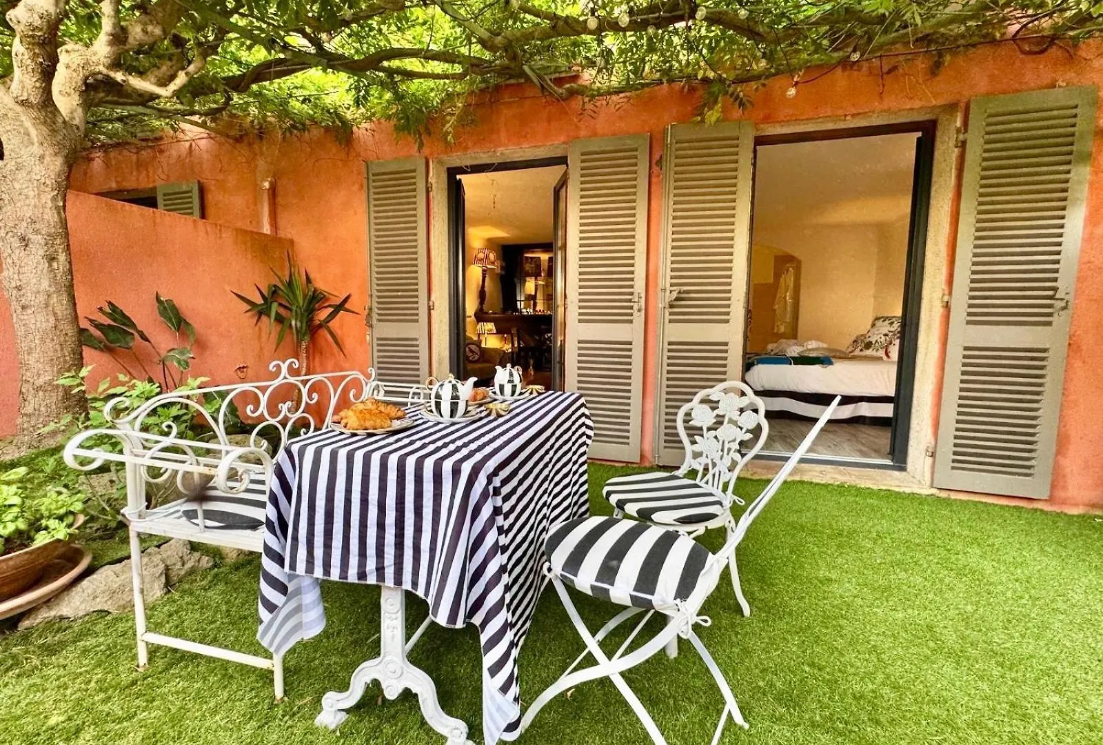 Villa Romana Saint-Tropez 0*,  France